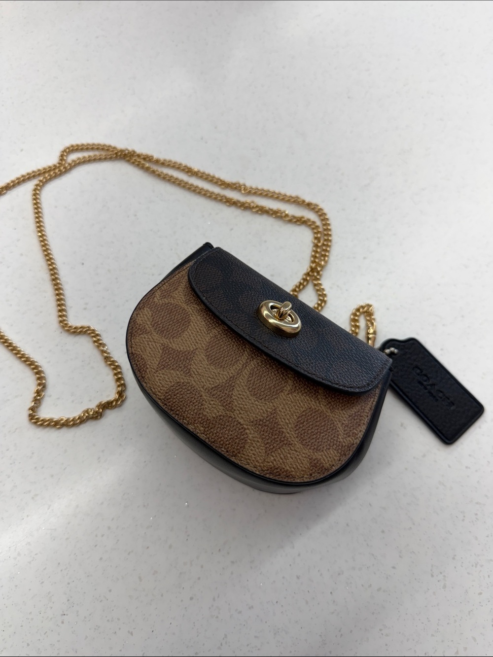 Coach Turn lock card case